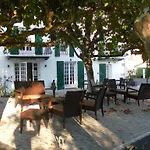 Hotel Alaia