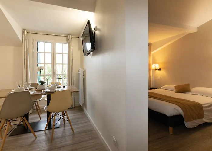 Hotel Alaia 3*