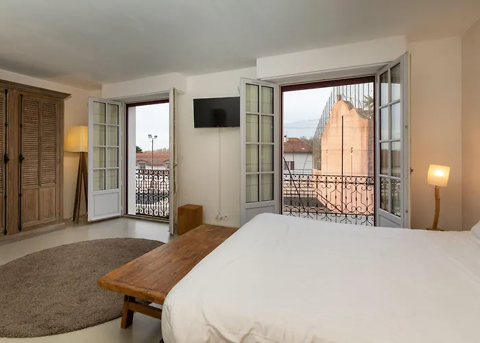 Hotel Alaia