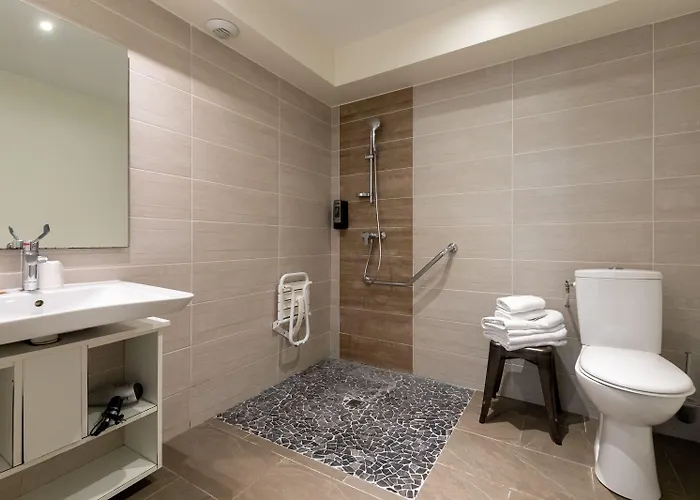 Alaia Hotel 3*